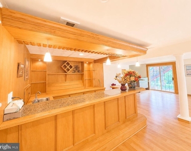 4037 Runnymead Drive - Photo Thumbnail 27