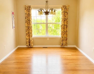 4037 Runnymead Drive - Photo Thumbnail 6