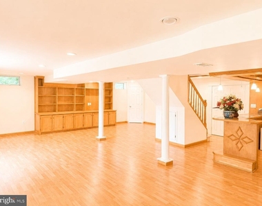 4037 Runnymead Drive - Photo Thumbnail 28
