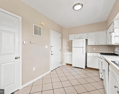 200 Wanamaker Avenue - Photo Thumbnail 5