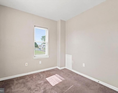 200 Wanamaker Avenue - Photo Thumbnail 8