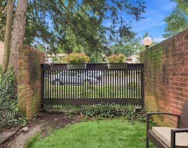 1-4 Aspen Way - Photo Thumbnail 3