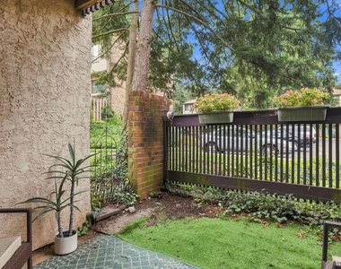 1-4 Aspen Way - Photo Thumbnail 5