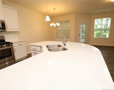 1105 Neighborly Way - Photo Thumbnail 9