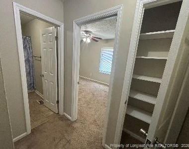 422 Kirkcaldy Court - Photo Thumbnail 15