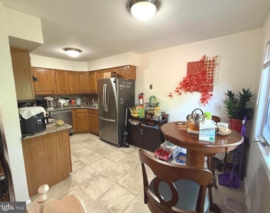 5 Hanover Court - Photo Thumbnail 4