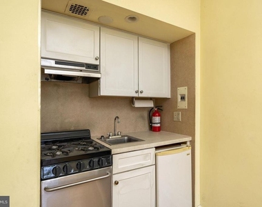 44 Nassau Street - Photo Thumbnail 15