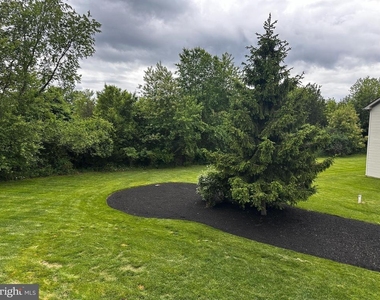 131 Roosevelt Blvd - Photo Thumbnail 3