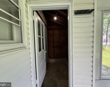 147 Russell Avenue - Photo Thumbnail 29