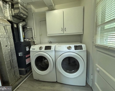 147 Russell Avenue - Photo Thumbnail 27