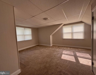 147 Russell Avenue - Photo Thumbnail 24