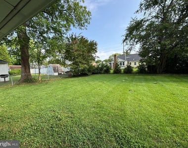 147 Russell Avenue - Photo Thumbnail 30