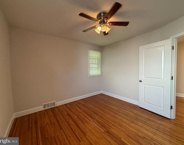147 Russell Avenue - Photo Thumbnail 14