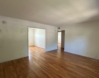 131 Cherry Parke - Photo Thumbnail 4