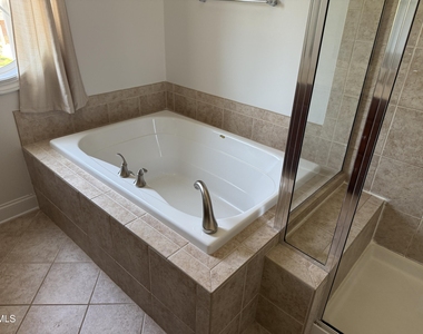 10511 Rosegate Court - Photo Thumbnail 18