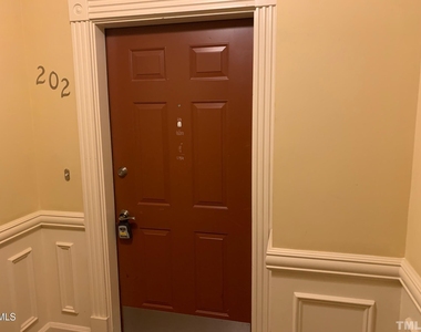 10511 Rosegate Court - Photo Thumbnail 4