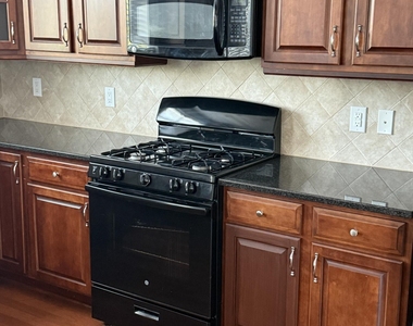 10511 Rosegate Court - Photo Thumbnail 9