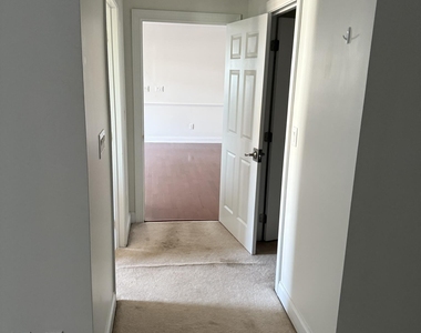 10511 Rosegate Court - Photo Thumbnail 15