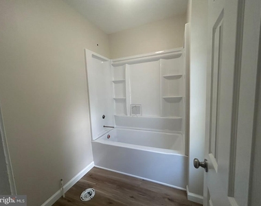 310 310 Grape Street - Photo Thumbnail 8