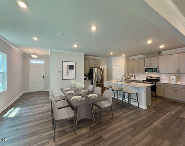 319 Aster Bloom Lane - Photo Thumbnail 3