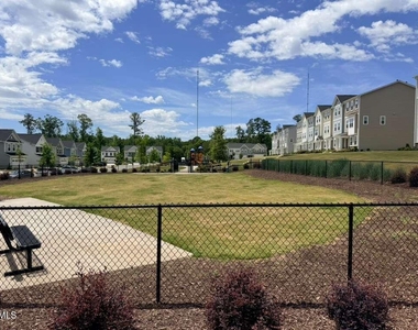 319 Aster Bloom Lane - Photo Thumbnail 23