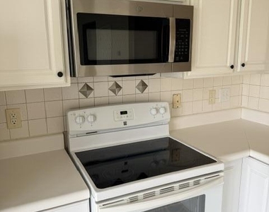 204 Caraleigh Court - Photo Thumbnail 11