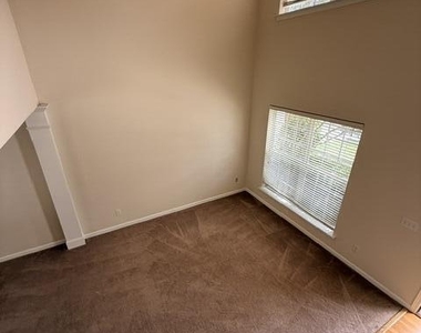 204 Caraleigh Court - Photo Thumbnail 32