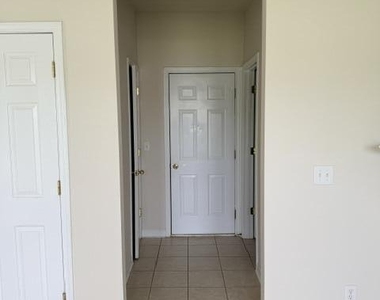 204 Caraleigh Court - Photo Thumbnail 18