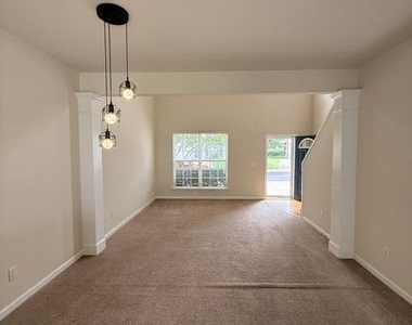 204 Caraleigh Court - Photo Thumbnail 20
