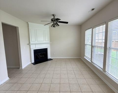 204 Caraleigh Court - Photo Thumbnail 15
