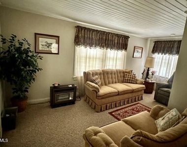 560 Clyde Pearce Road - Photo Thumbnail 2