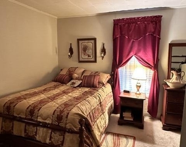 560 Clyde Pearce Road - Photo Thumbnail 3