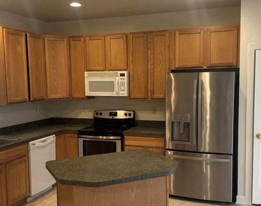 12597 Atlanta Court - Photo Thumbnail 3
