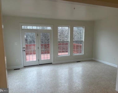 12597 Atlanta Court - Photo Thumbnail 6