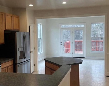 12597 Atlanta Court - Photo Thumbnail 4