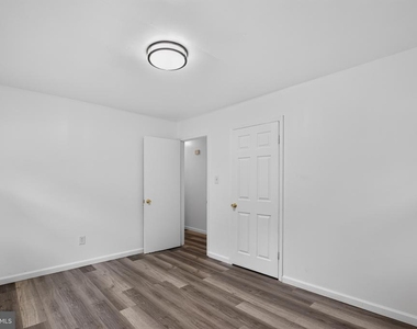 21465 Indian Bridge Road - Photo Thumbnail 13