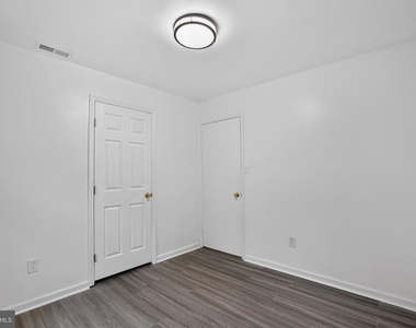 21465 Indian Bridge Road - Photo Thumbnail 12