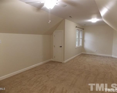 205 Berry Hill - Photo Thumbnail 20