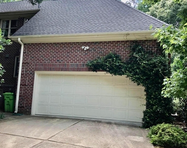 205 Berry Hill - Photo Thumbnail 31