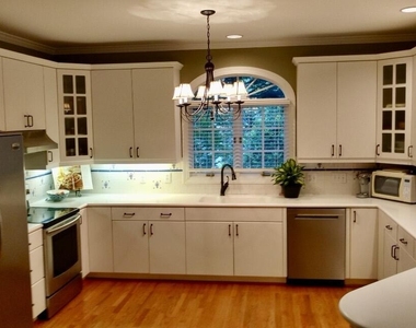 205 Berry Hill - Photo Thumbnail 42