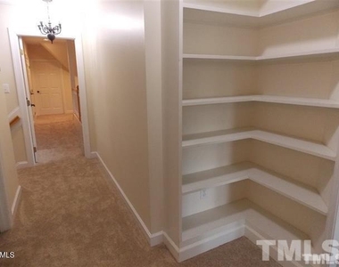 205 Berry Hill - Photo Thumbnail 17