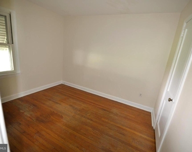 116 Walnut Street - Photo Thumbnail 8
