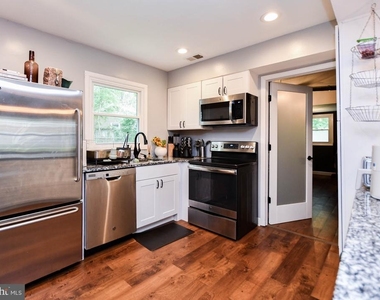 4105 Yardley Court - Photo Thumbnail 12