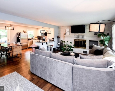 4105 Yardley Court - Photo Thumbnail 24