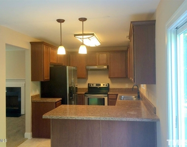 725 Perry Howard Road - Photo Thumbnail 3