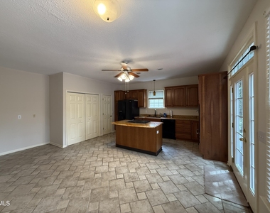 110 Palmer Meadow Court - Photo Thumbnail 7