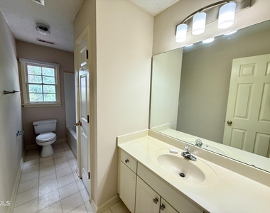 110 Palmer Meadow Court - Photo Thumbnail 16