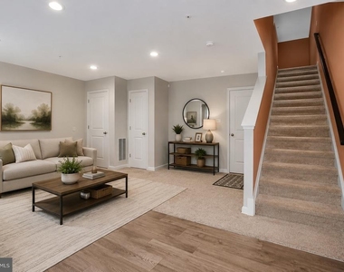 9608 Fagan Drive - Photo Thumbnail 10