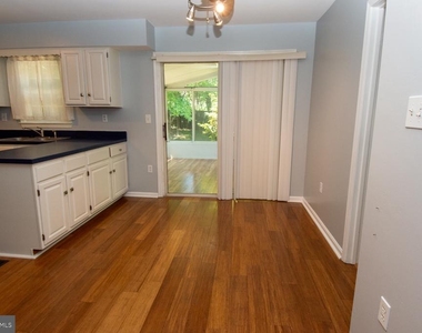 11940 Galaxy Lane - Photo Thumbnail 20