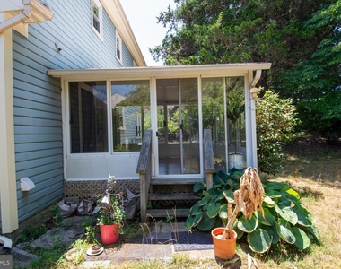 11940 Galaxy Lane - Photo Thumbnail 6